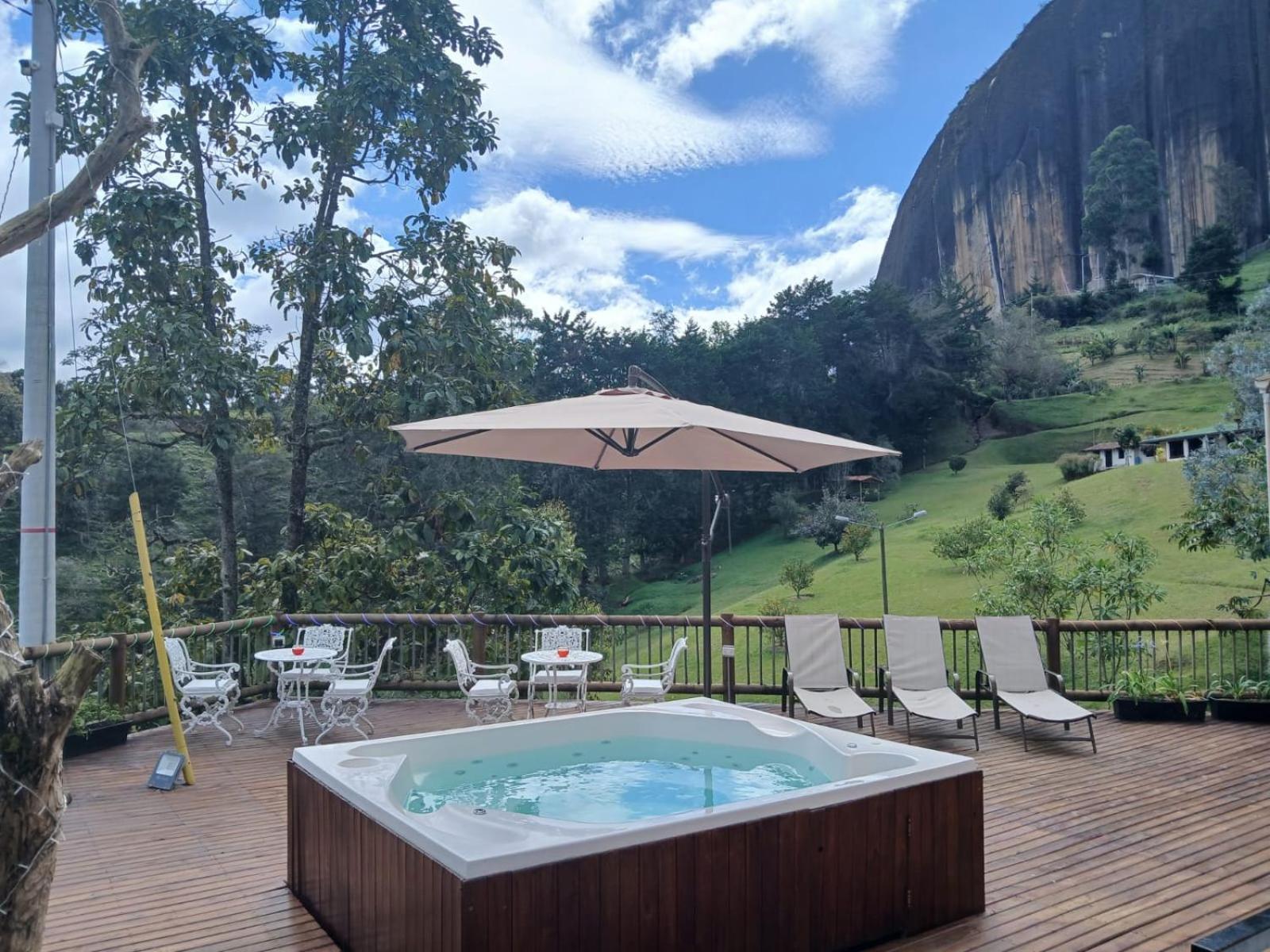Piedra Del Penol Hotel Guatapé Kültér fotó